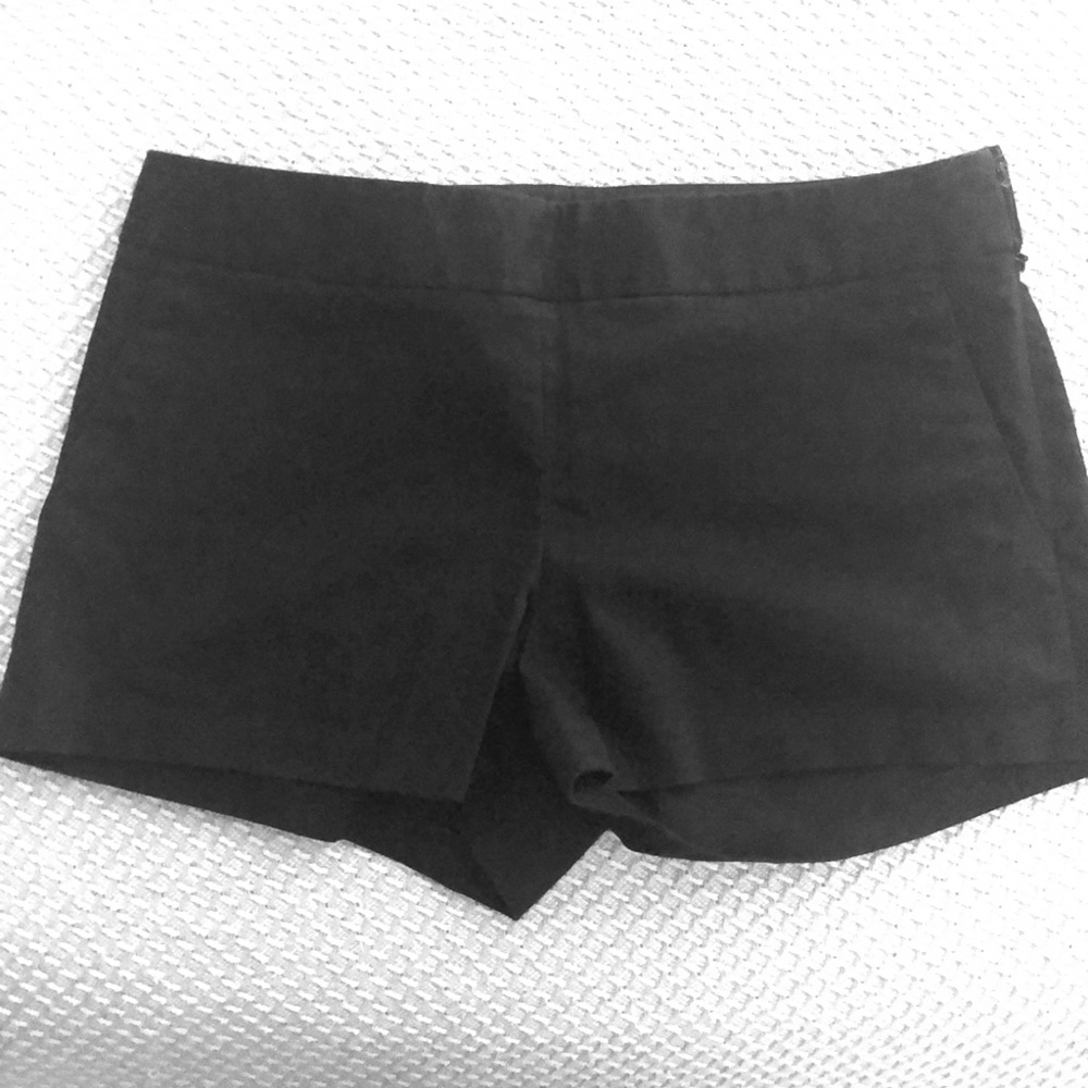 Black express shorts